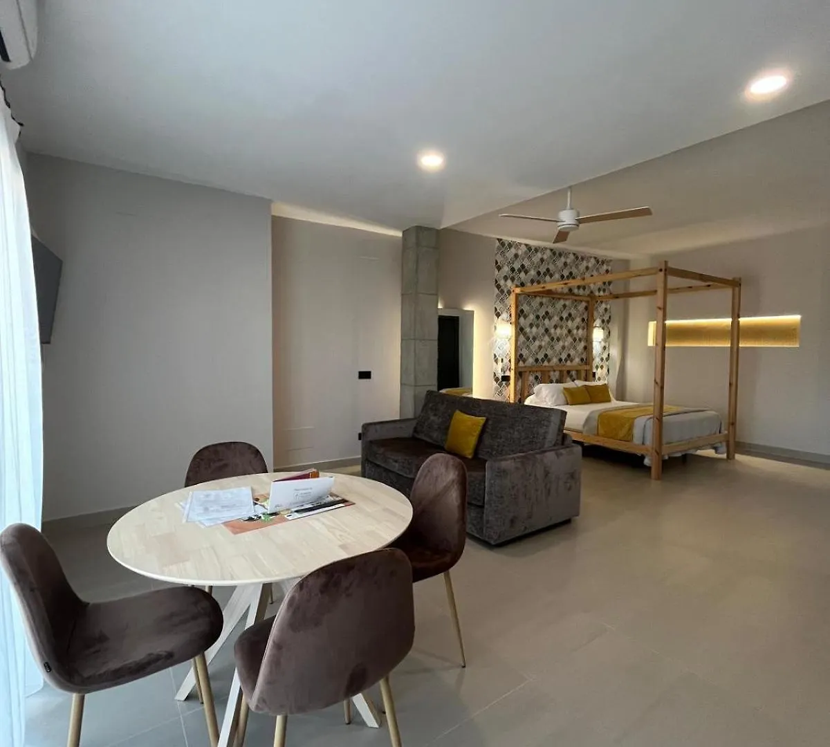 Aparthotel La Lipa Almáchar 0*,  Spanien